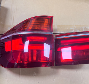 Conjunto de Luces Traseras LED Nuevas con Lente Transparente para X5 E70 2006-2013, 6000K, 6000 Lúmenes, Enchufar y Usar, Actualización Retrofit - Product Image 3