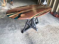 Table en époxy rustique faits à la main en noyer, pour ensemble de salle à manger, 8 sièges de forme ovale, avec pieds en métal, vente en gros, d'usine