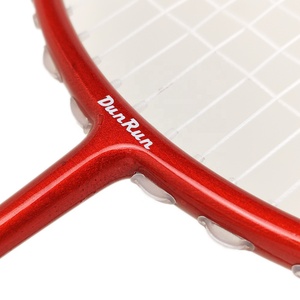 Raquette de <span class=keywords><strong>badminton</strong></span> personnalisée en fibre de carbone sans joint pour entraînement professionnel avec poignée en PU de haute qualité - Product Image 3