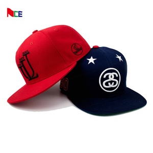 Gorra de Béisbol Snapback con Bordado 3D de Alta Calidad y Logotipo Personalizado, Gorra Snapback de 5 Paneles Lisa y Personalizada al por Mayor a Precio Económico - Product Image 1