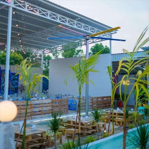 Ventilateur sur pied HVLS portable Julai 18 pieds (5500 mm) – Ventilateur commercial sur pied Airpole pour café, usine, entrepôt (OEM) - Product Image 5