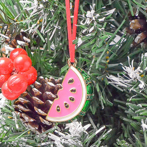 <span class=keywords><strong>D</strong></span>écorations de Noël créatives en alliage de zinc en forme de petites tranches de pastèque, pendentifs, <span class=keywords><strong>d</strong></span>écorations de vitrine, cadeau - Product Image 3