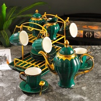 2023 nouveaux ensembles de thé à café en porcelaine de luxe avec tasses soucoupe cuillères Pot à sucre Mulk cruche plateau de rangement support boîte-cadeau vert blanc ensemble
