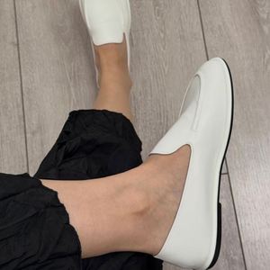 Minimalist Style Leather Flat <b>Shoes</b> with One Foot Design for Comfortable Commuting and Lazy Women's <b>Shoes</b> - Product Image 4