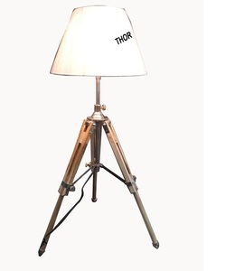 Lámpara de mesa coleccionable, trípode de estudio, soporte de madera, decoración para Hotel, hogar y sala de estar - Product Image 1