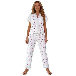 Conjunto de <span class=keywords><strong>Pijama</strong></span> con Estampado de Cerezas para <span class=keywords><strong>Mujer</strong></span> - Ropa de Dormir de Gran Venta con Ribete Bordado Soluble en Agua, <span class=keywords><strong>Manga</strong></span> <span class=keywords><strong>Corta</strong></span> y Pantalones Largos - Product Image 4