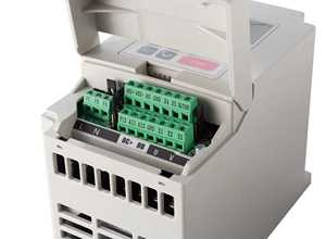 Variador de Frecuencia Zhong Hua Jiang VFD 110V/220V 0.75KW, Inversor de Motor CNC VFD para Motor de Husillo CNC - Product Image 3