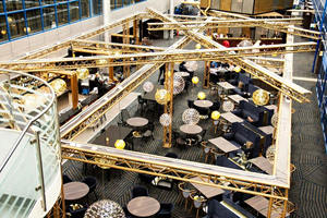 Sistema de Iluminación para Escenarios con Estructura de Aluminio Dorado Cuadrada de 300 mm x 300 mm, Certificado TUV, Patrón Triangular para Techo - Product Image 5