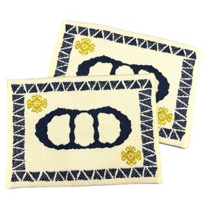 Étiquette de chapeau personnalisée de luxe avec logo de marque, étiquette tissée à coudre pour chapeau - Product Image 1