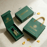 Ensemble d'emballage vide en carton rigide vert personnalisé avec sac en papier, estampage à chaud doré, insert en velours, boîte à parfum