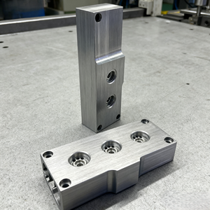 Pièces de machine-outil CNC de précision pour moto, service personnalisé 5 axes OEM - Pièces de moteur hydraulique en acier inoxydable et aluminium - Product Image 2