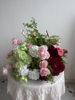 Boule de fleurs artificielles rose poudré sur mesure (30-80 cm) en soie, roses et hortensias, pour centre de table de mariage ou décoration florale d'allée.