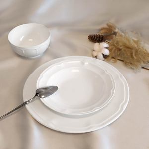 Assiettes en céramique, plat de service, vaisselle en porcelaine blanche plate bon marché en gros pour mariage, assiettes personnalisées - Product Image 2