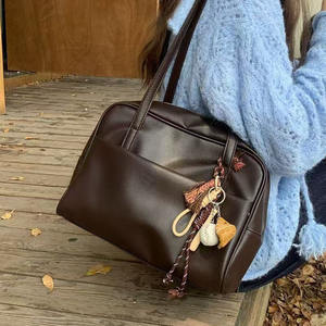 Bolso de hombro individual espacioso con diseño limpio perfecto para compras en el trabajo y uso diario - Product Image 6