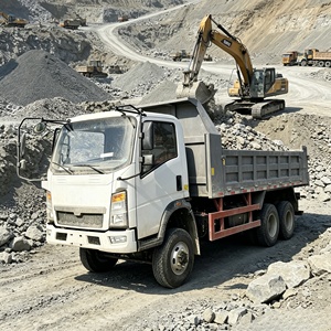 Nouveau camion-scène mobile manuel Sinotruk Howo 4x2 avec écran LED pour spectacles en extérieur, moteur diesel Weichai, norme d'émission Euro 3, Shandong - Product Image 1