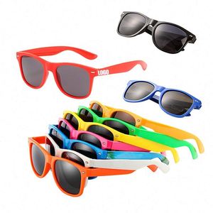 Gafas de Sol Personalizadas de Alta Calidad, Diseño de Cereza, Ligeras, para Fiestas y Uso Casual - Product Image 1
