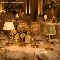 Lampe de table sans fil rechargeable en rotin de bambou pour l'hôtellerie, avec 4 options de abat-jour simples et interchangeables pour restaurant, hôtel, mariage