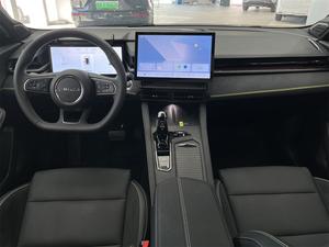 Vehículo Híbrido Usado de Nueva Energía <span class=keywords><strong>Lynk</strong></span> & <span class=keywords><strong>Co</strong></span> 03 EM-F 2023, Estilo 1.5T, 5 Puertas, 5 Asientos, SUV, Volante a la Izquierda, Color Blanco, Jiangsu - Product Image 3