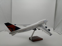 Modèle d'avion en résine réaliste, cadeau d'affaires, avion, avion à LED, Boeing 747, Delta Airlines, 1/150