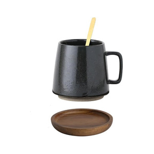 Mug en céramique artisanal de style japonais, en grès brut noir mat, personnalisé, simple et vintage, pour restaurant de ramen, vente en gros - Product Image 1