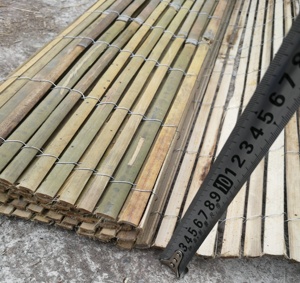 Prix bon marché du fabricant de la Chine Clôture de criblage de latte de <span class=keywords><strong>bambou</strong></span> Nature Type de bois Clôture en <span class=keywords><strong>bambou</strong></span> <span class=keywords><strong>fendu</strong></span> traitée sous pression - Product Image 6