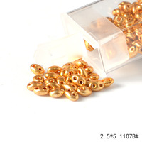 Perles de riz en verre importées de la République tchèque en gros 2.5*5mm perles de riz électrolytiques à double trou accessoires matériels de bracelet perles en vrac