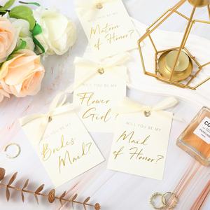 Tarjeta de Propuesta de Dama de Honor con Lazo de Cinta, Etiquetas de Papel con Invitación de Matrona de Honor en Dorado, ¿Quieres Ser Mi Dama de Honor para la Boda? - Product Image 4