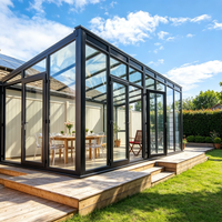 Véranda de jardin d'hiver en verre, design triangulaire en verre trempé, pour villa indépendante, résidence privée, espace de loisirs et de détente dans la cour