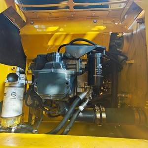 รถขุดไฮดรอลิกตีนตะขาบ KOMATSU PC210 มือสอง นำเข้าจากต่างประเทศ สำหรับงานก่อสร้าง ขาย - Product Image 1