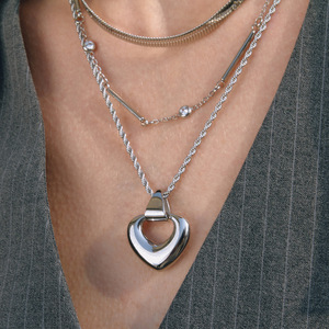 Collar con colgante de corazón de acero inoxidable con diamantes de imitación y cadena trenzada, regalo de joyería para mujer - Product Image 3