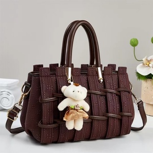 Bolso de Hombro Tejido a Mano de Gran Capacidad para Mujer, Nueva Moda 2026, con Cuero PU Resistente a los Arañazos - Product Image 6