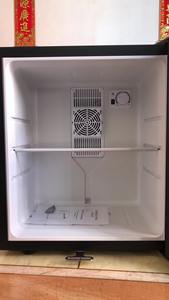 Tamaño pequeño, barra compacta, <span class=keywords><strong>nevera</strong></span>, puerta de cristal de 30 <span class=keywords><strong>litros</strong></span>, bebidas ligeras led, pantalla de bebidas, refrigeración silenciosa, mini <span class=keywords><strong>nevera</strong></span> - Product Image 4