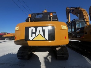 Excavatrice Caterpillar 320D2L d'occasion, d'origine japonaise, en bon état - Product Image 5