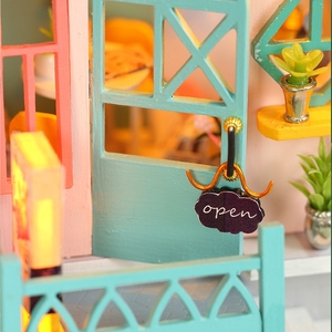 IIECREATE 3D fait à la main en bois maison de poupée K-1061 Snack shop bricolage Miniature maison Kit avec LED - Product Image 4