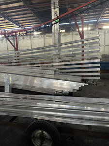 Fabricant de profilés en aluminium Profils personnalisés Extrusion d'aluminium Volet roulant Panneaux de porte Profilé en aluminium - Product Image 3