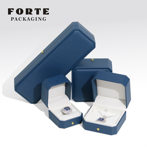 FORTE - Caja de Joyería Octogonal de Cuero Personalizable con Logotipo, Empaque de Lujo para Guardar Pulseras, Collares y Anillos - Product Image 3