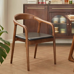 Table à manger en bois massif de conception moderne nordique et chaises de dossier de couleur noyer Chaises Shumet de bureau d'étude à domicile - Product Image 2