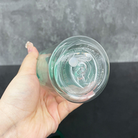 Bouteille d'eau extérieure de boule à neige en plastique à double paroi de 10oz/15oz sans BPA avec couvercles de couleur paille rabattable pour le bricolage