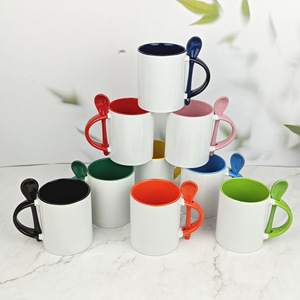 Tazas de sublimación con cuchara <span class=keywords><strong>en</strong></span> el mango, tazas de cerámica coloridas interiores, se puede personalizar el logotipo <span class=keywords><strong>en</strong></span> tazas de sublimación, 11OZ, venta al por mayor - Product Image 1