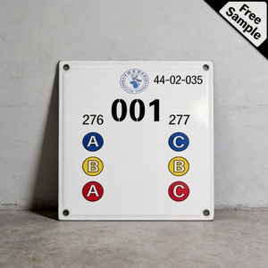 Plaque Métallique Officielle du Bureau <span class=keywords><strong>de</strong></span> Circulation Personnalisée avec <span class=keywords><strong>Code</strong></span> Systématique Émaillé et Quatre Trous Pré-percés ODM - Product Image 3