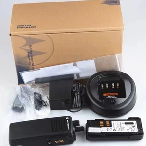 Walkie-Talkie Original DP4400 DP4401 AES256 UHF/VHF Portátil 32 Digital Móvil para Radio de Mano en Negro - Product Image 3