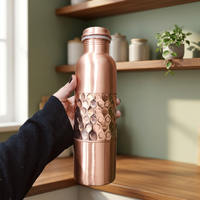 Bouteille d'eau en cuivre avec motif hexagonal, design traditionnel, vaisselle de voyage portable