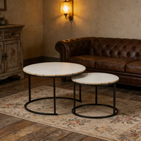 Ensemble de 2 tables basses rondes imbriquées avec plateau en faux marbre et structure en métal noir, tables d'appoint pour salon, chambre et petits espaces