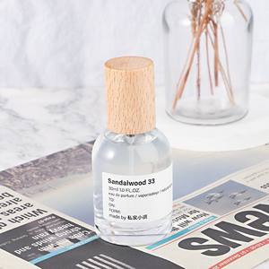 Eau De Parfum Portable 30ml Avec Logo Personnalisé Longue <span class=keywords><strong>Odeur</strong></span> Déodorant Bodymist Vaporisateur de Parfum pour Hommes et Femmes - Product Image 1