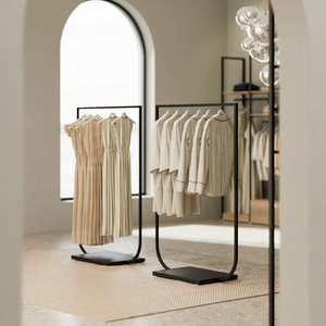 Venta al por mayor a bajo precio Boutique suministros ropa estante de exhibición <span class=keywords><strong>Metal</strong></span> ropa estante ropa soporte estante de exhibición ropa tienda al por menor - Product Image 2