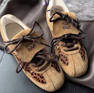 Chaussures d'entraînement d'intérieur pour femmes, antidérapantes, avec fermeture à lacets, style baskets de tennis pour femmes, baskets de créateur léopard - Product Image 3