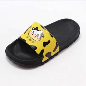 Drioshipping Chaussons d'été mignons pour vaches laitières Chaussons respirants en EVA Design pour vaches - Product Image 5