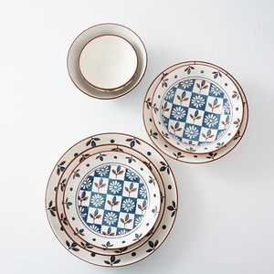 Juego de vajilla de cerámica de tablero de ajedrez azul clásico-Patrón floral adecuado para servir ensalada de comedor en casa y postre y Decoración de cocina - Product Image 3