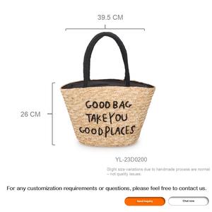 Bolso de paja de trigo tejido a mano con bordado de letras, asas acolchadas negras, cierre de cremallera y forro para mujer, ideal para playa, viajes y uso diario. - Product Image 3