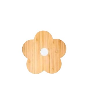 Salvamanteles de bambú con forma de flor, aislante del calor, antideslizante, para uso en la mesa. - Product Image 5